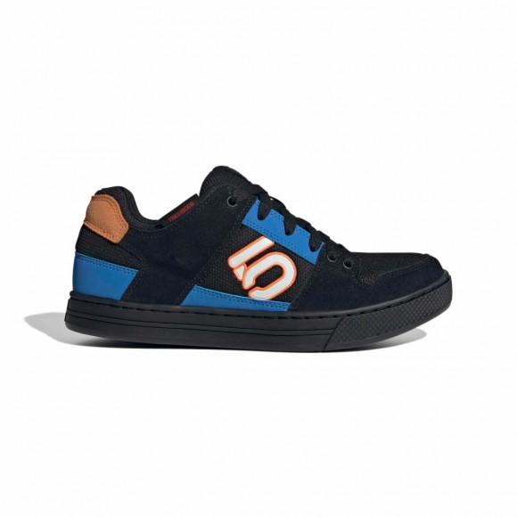 Pantofi Mountain Bike FiveTen Freerider Core Black / Off White / Ray Blue Pantofi Mountain Bike FiveTen Freerider Core Black / Off White / Ray Blue
