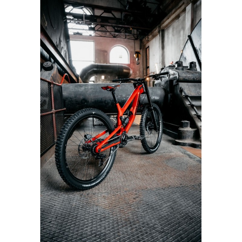 Bicicleta Nukeproof Dissent Carbon Pro 297 GX DH7 2026 - BikeHouse.ro