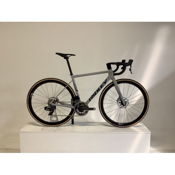 Bicicleta Ridley Helium SLX Disc HXD07AS Sram Red AXS Bicicleta Ridley Helium SLX Disc HXD07AS Sram Red AXS